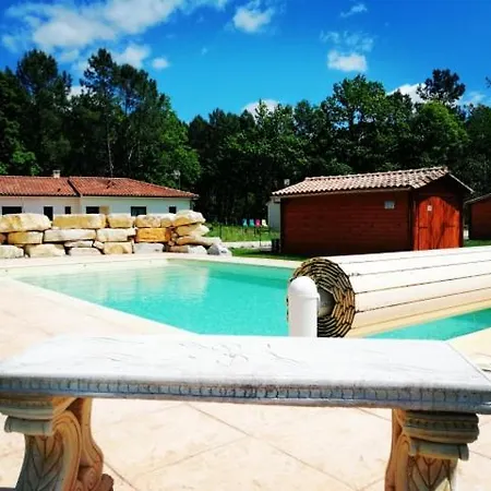 Les Chalets De La Mouthe *
